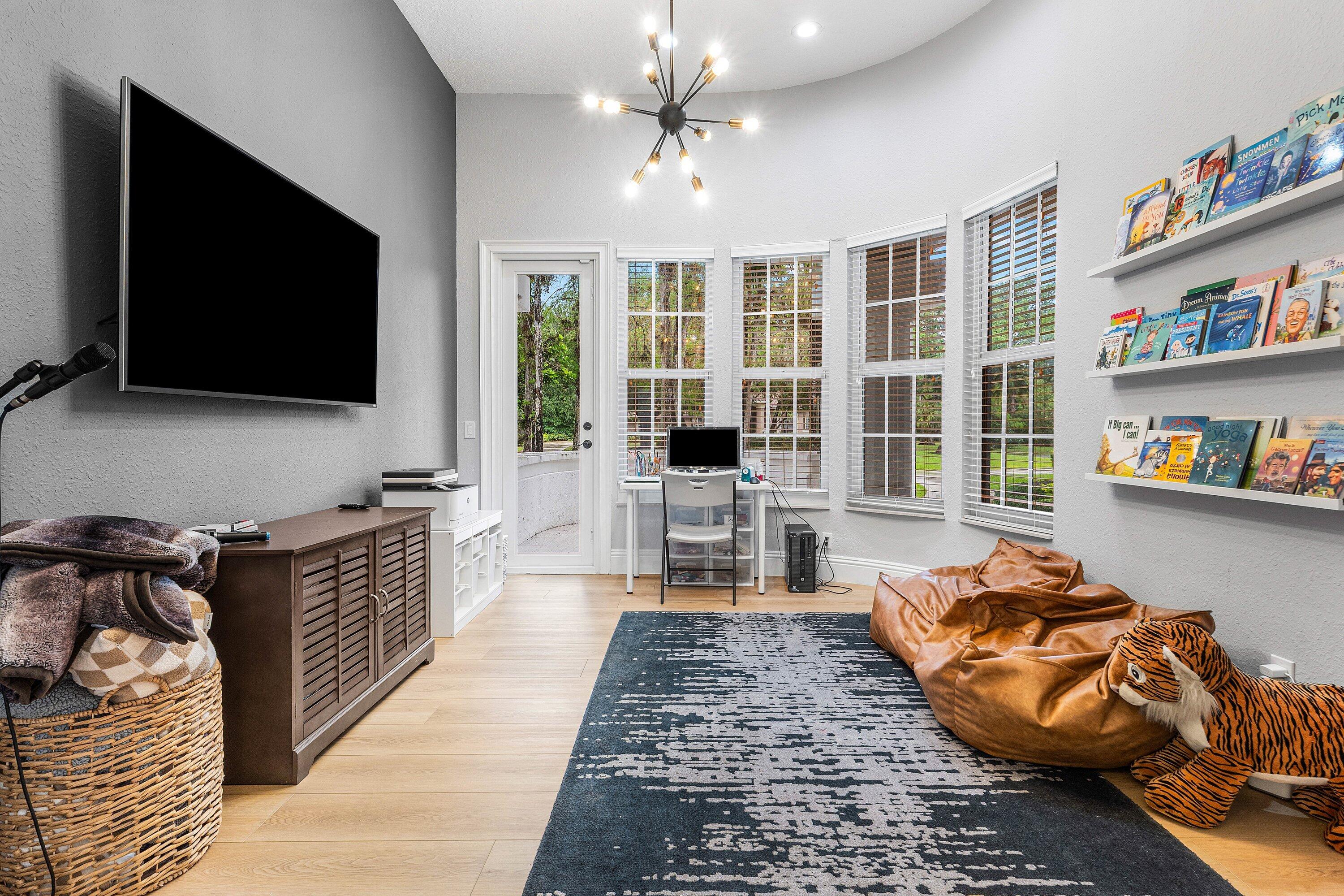 RIVERSIDE ACRES - Residential