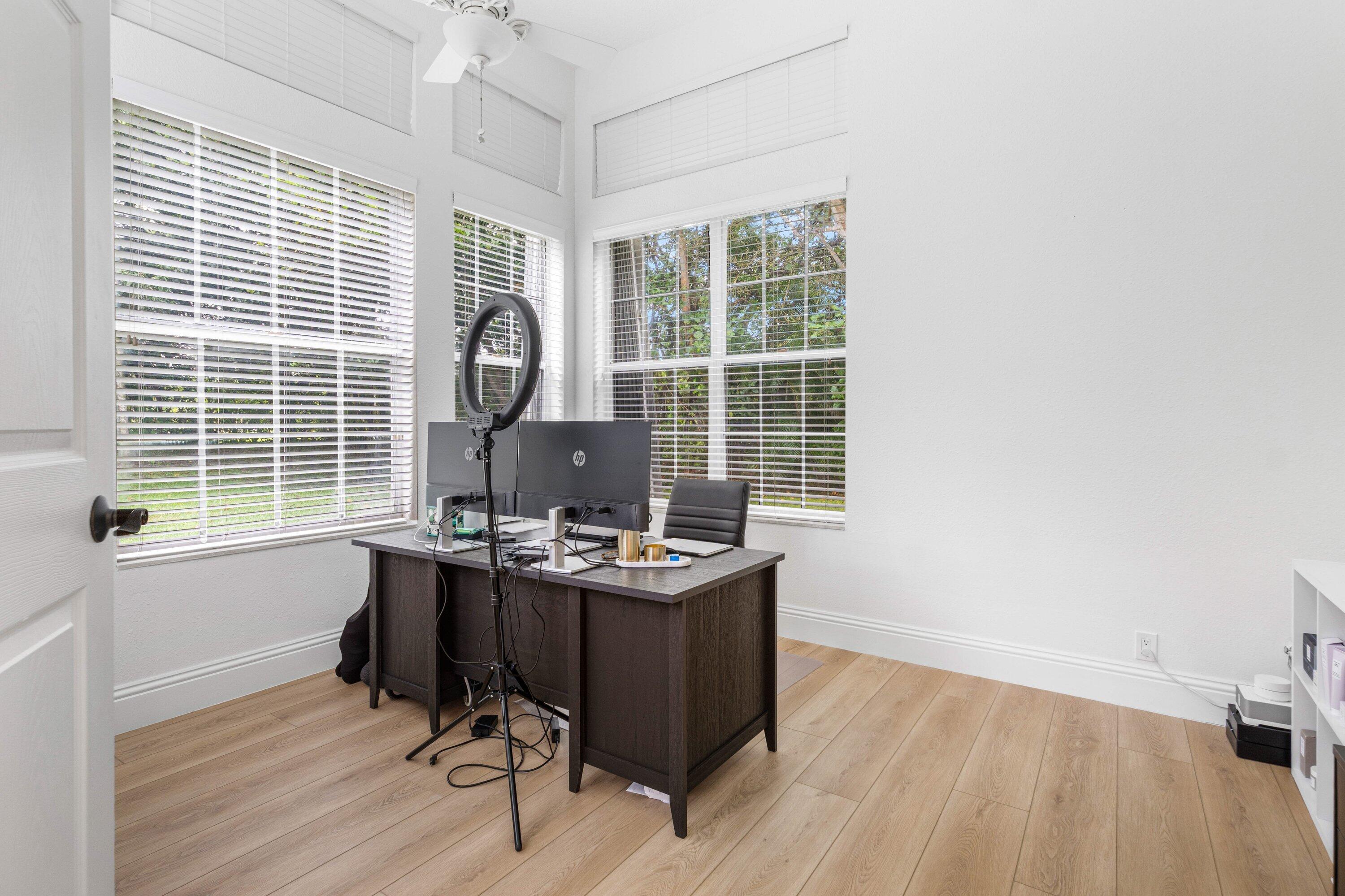 RIVERSIDE ACRES - Residential