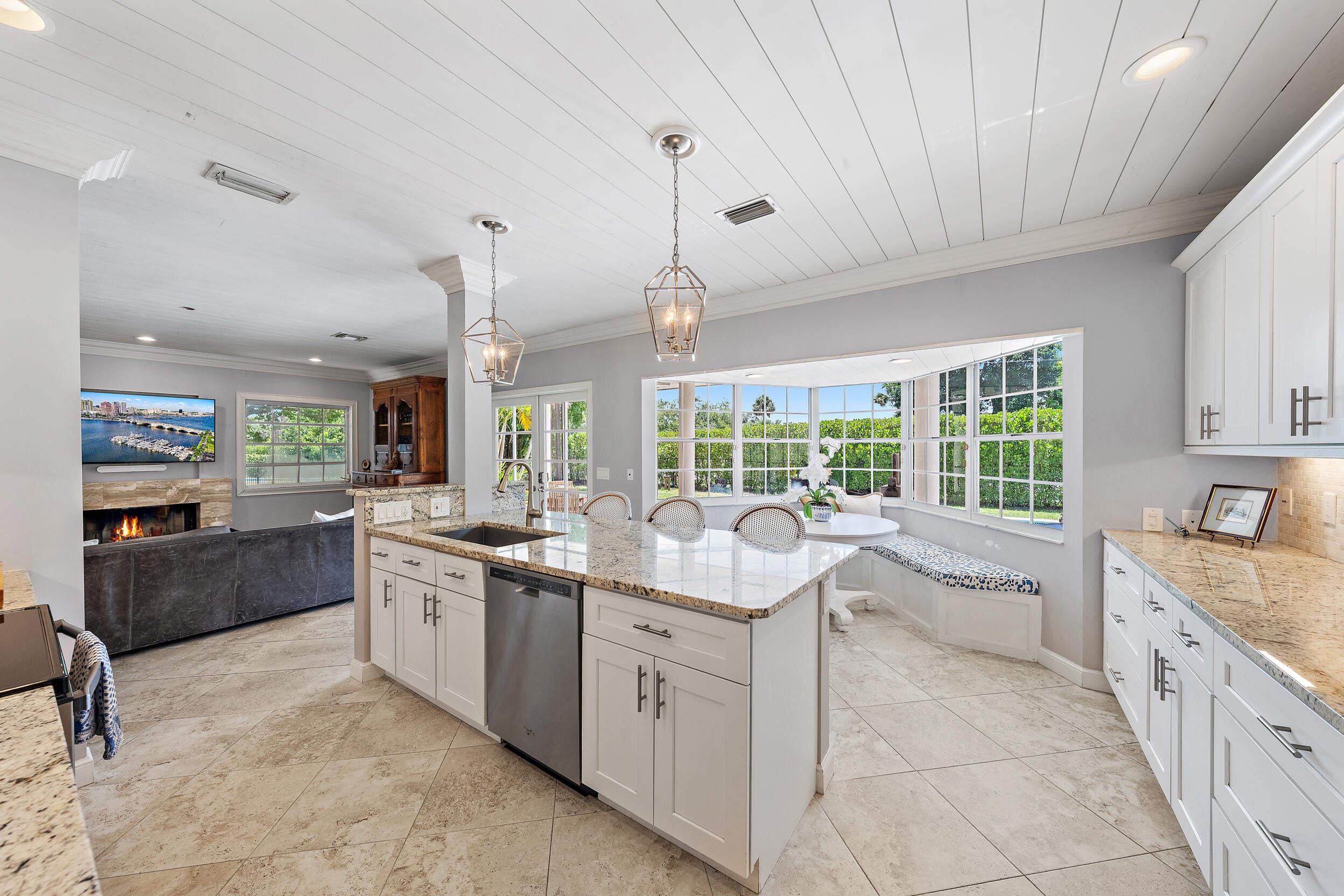 3 SE Loggerhead Lane