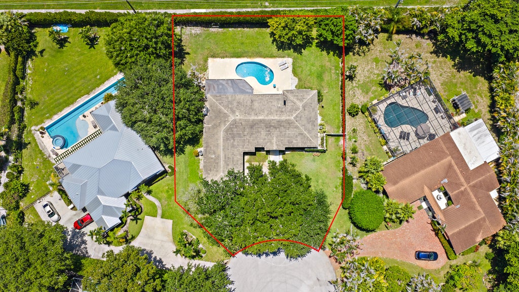 Photo of 3 SE Loggerhead Lane, Tequesta, FL 33469 (MLS # B26058155)