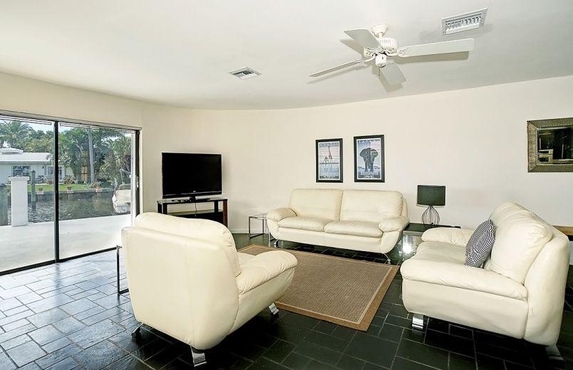 RIO DEL REY SHORES - Residential Lease