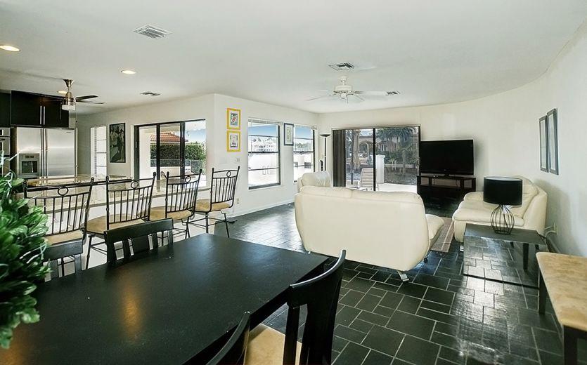 RIO DEL REY SHORES - Residential Lease