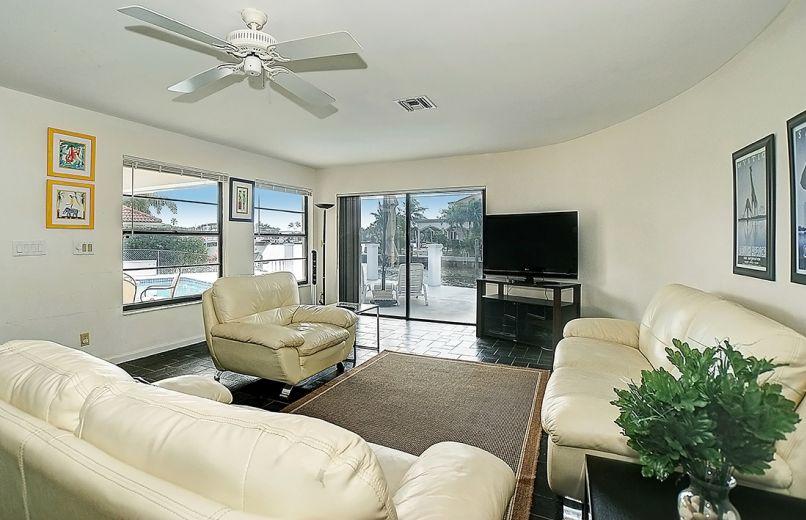 RIO DEL REY SHORES - Residential Lease