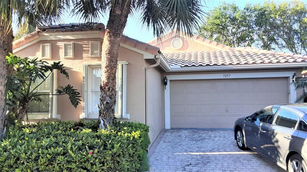 Photo of 7257 Whitfield Avenue, Boynton Beach, FL 33437 (MLS # R10707844)