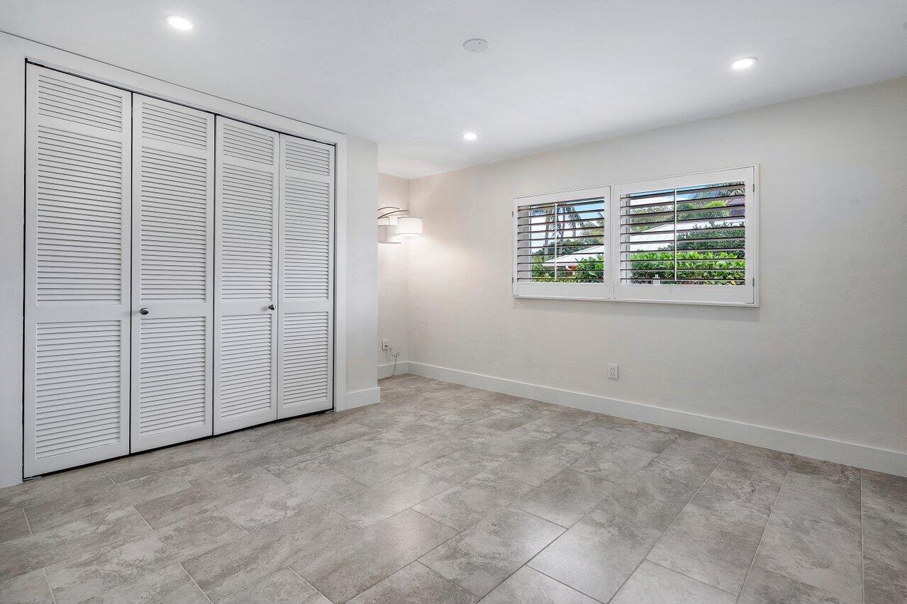 LAKE SHORE ESTATES - Residential Lease