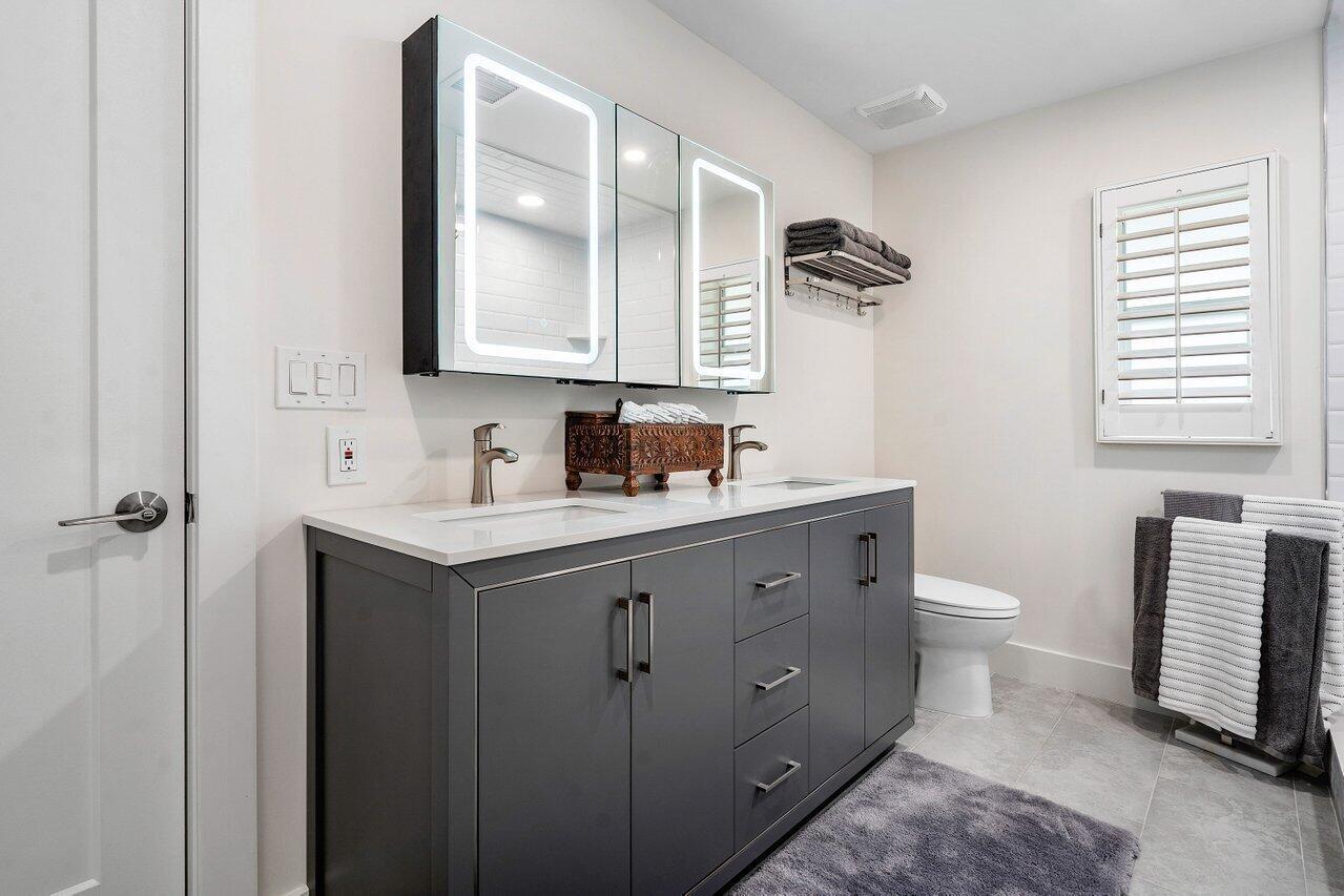 LAKE SHORE ESTATES - Residential Lease