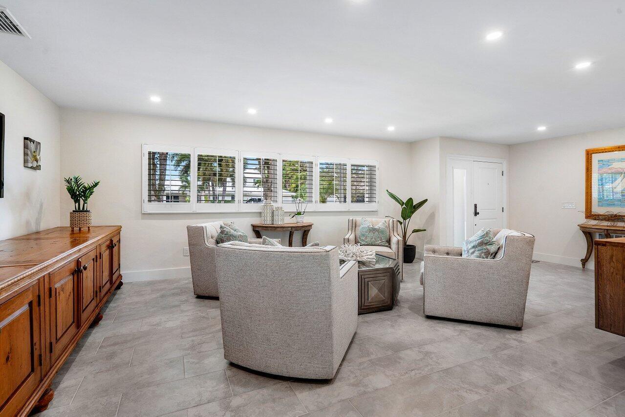 LAKE SHORE ESTATES - Residential Lease