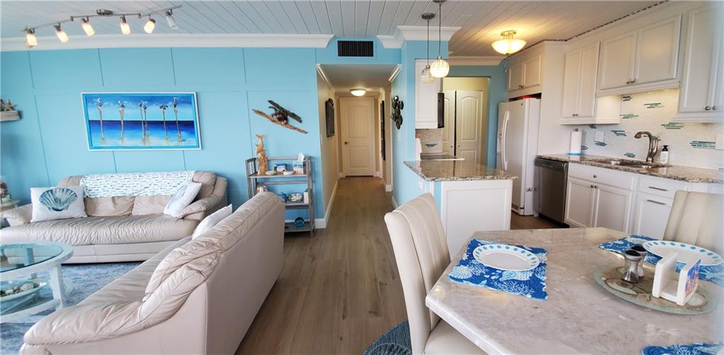 Boca Towers Condo - Residential