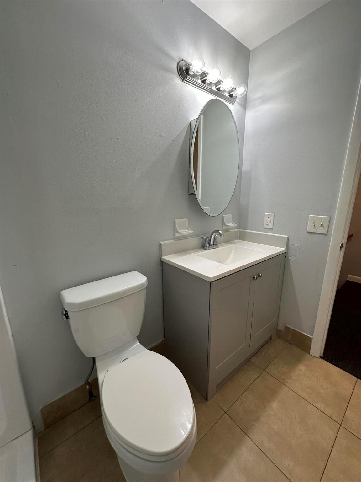 DIXIELAND - Residential Lease