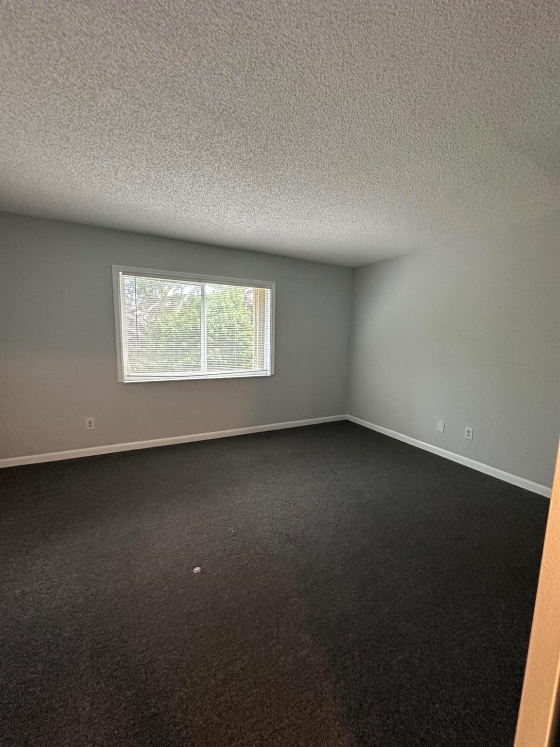 DIXIELAND - Residential Lease