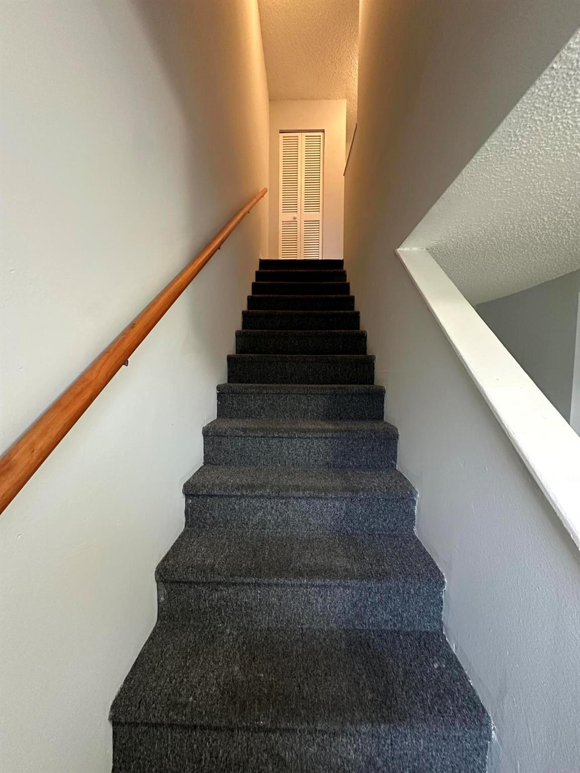 DIXIELAND - Residential Lease