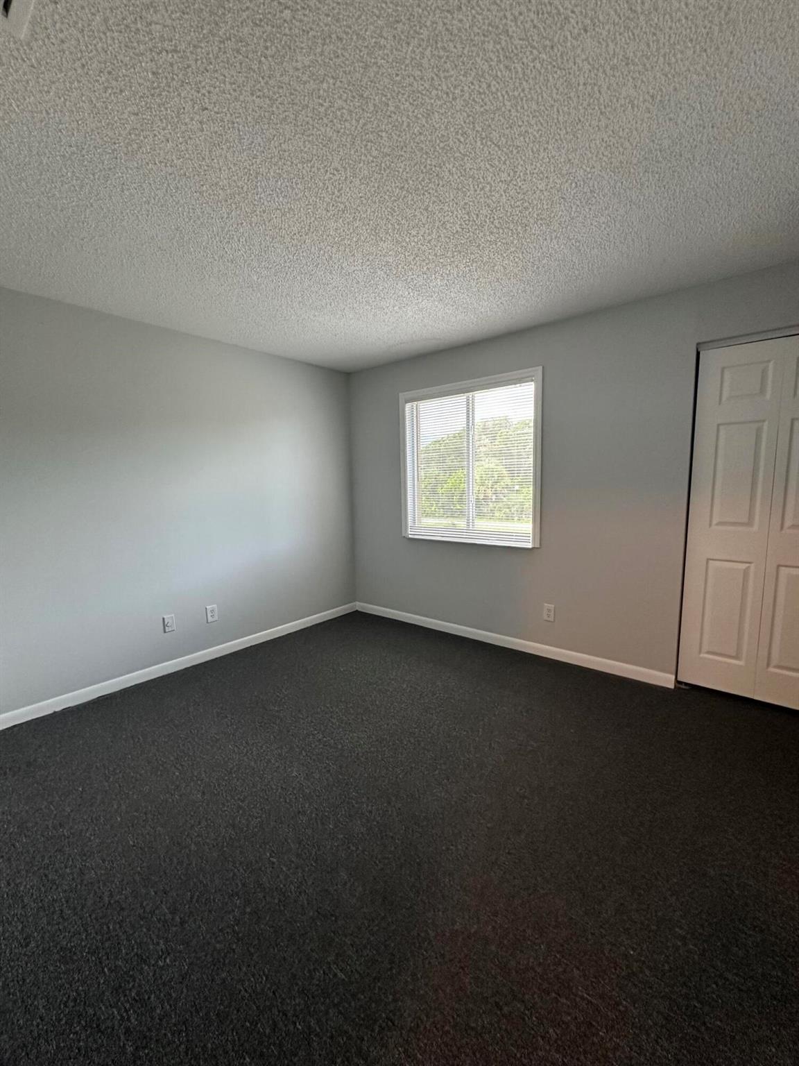 DIXIELAND - Residential Lease