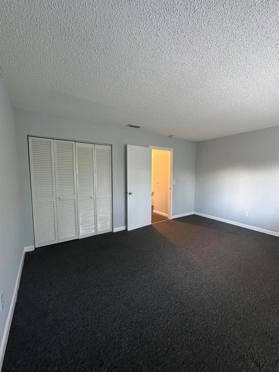 DIXIELAND - Residential Lease