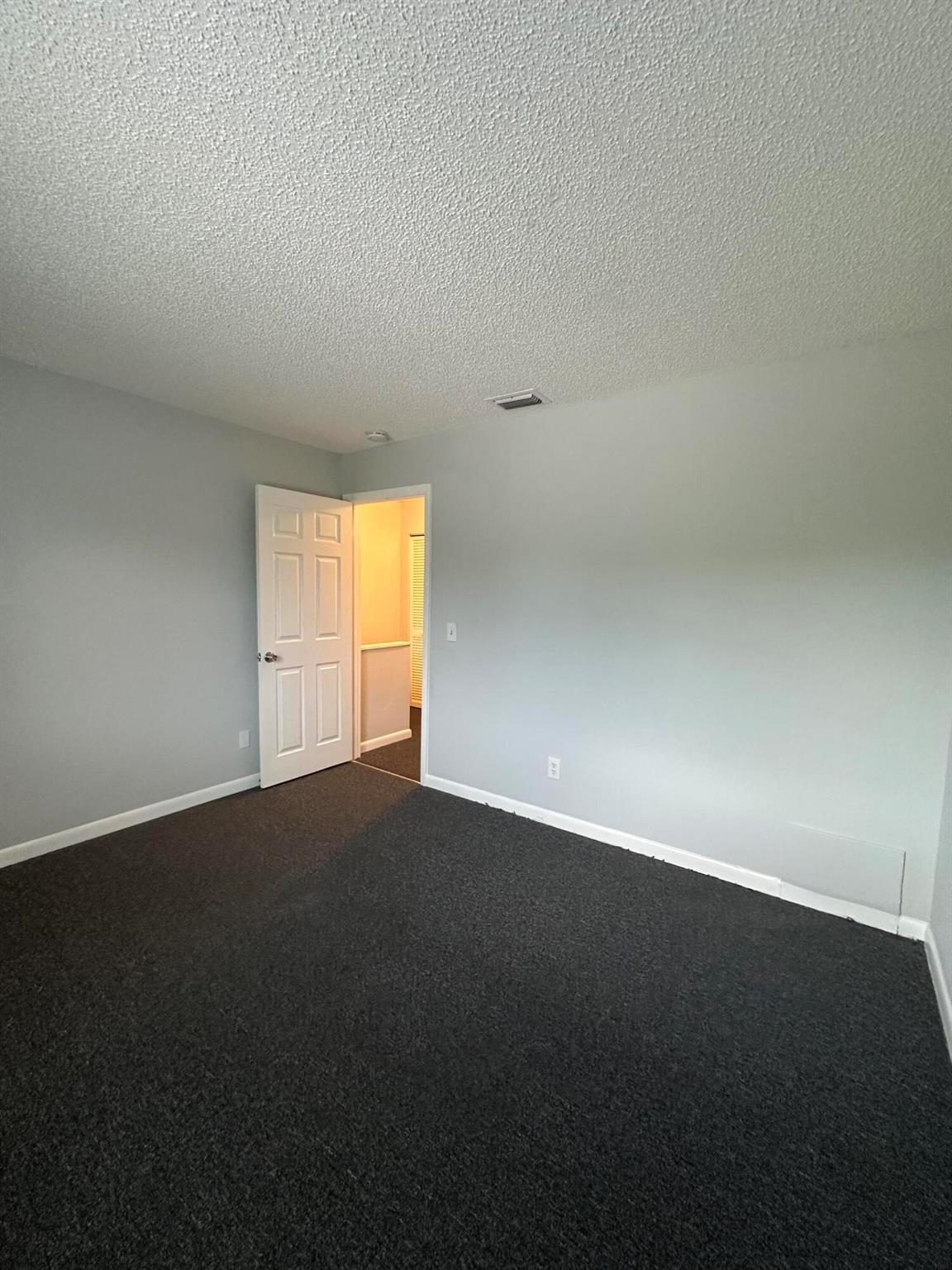 DIXIELAND - Residential Lease