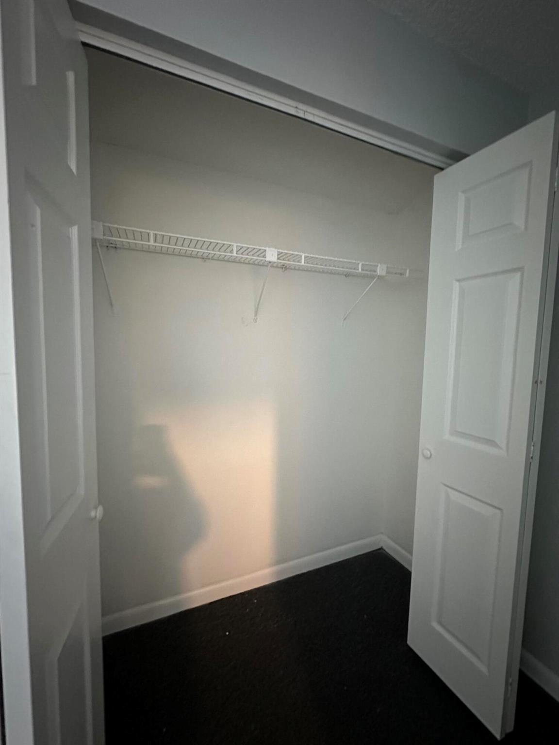 DIXIELAND - Residential Lease