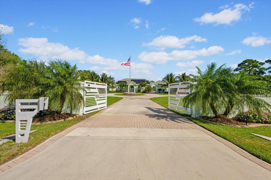 Photo of 801 SW San Antonio Drive, Palm City, FL 34990 (MLS # R10968140)