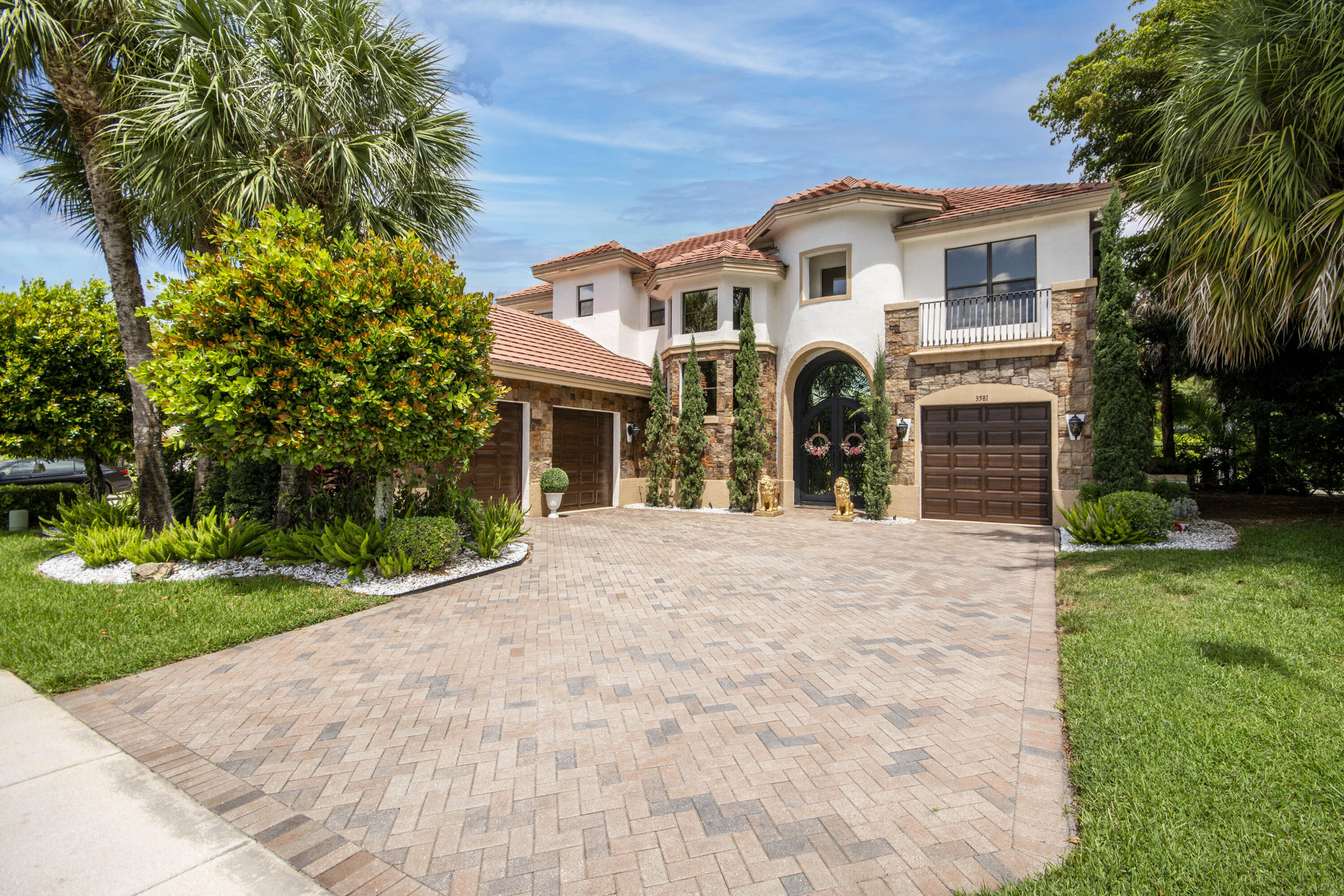 3581 Collonade Drive
