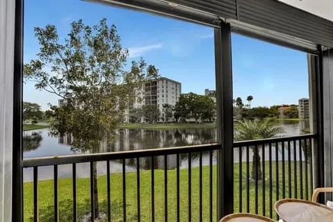 2228 N Cypress Bend Dr Unit 210, Pompano Beach, FL MLS: F10498961