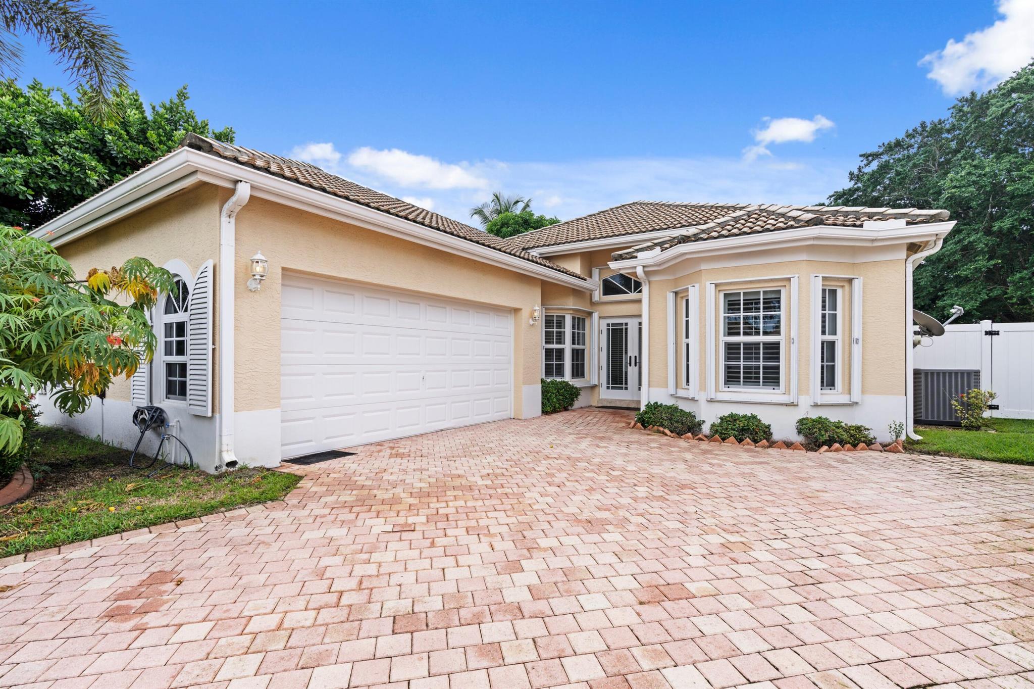 EAGLE POINT - Residential Lease