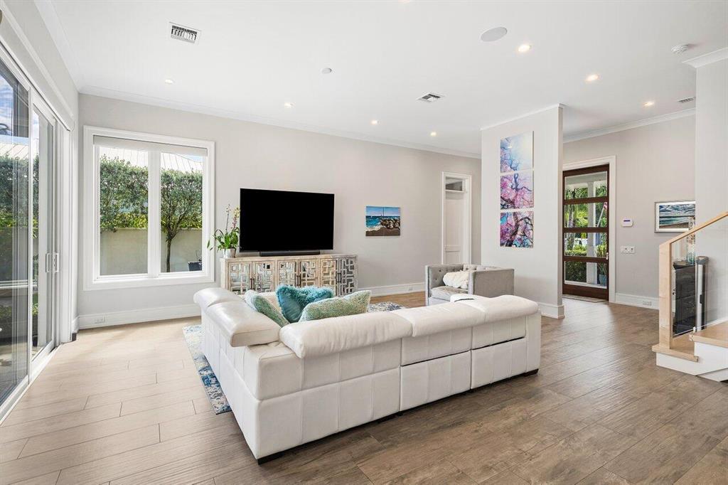 Palm Trail - Residential