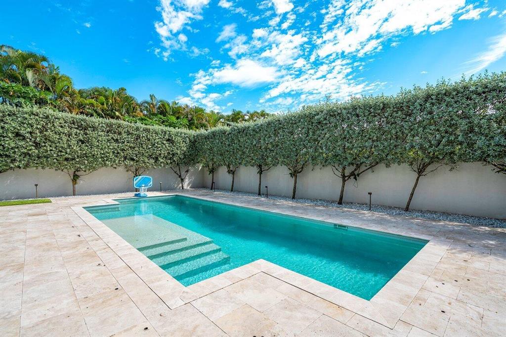 Palm Trail - Residential