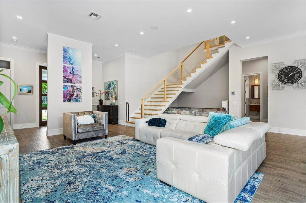 Palm Trail - Residential