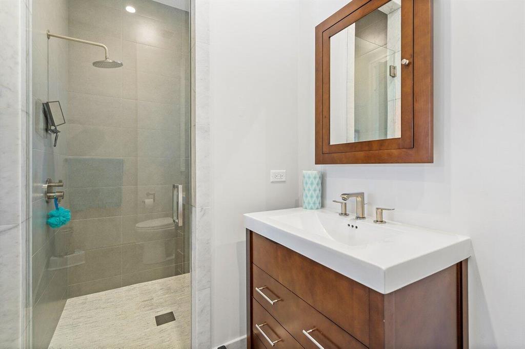 Palm Trail - Residential