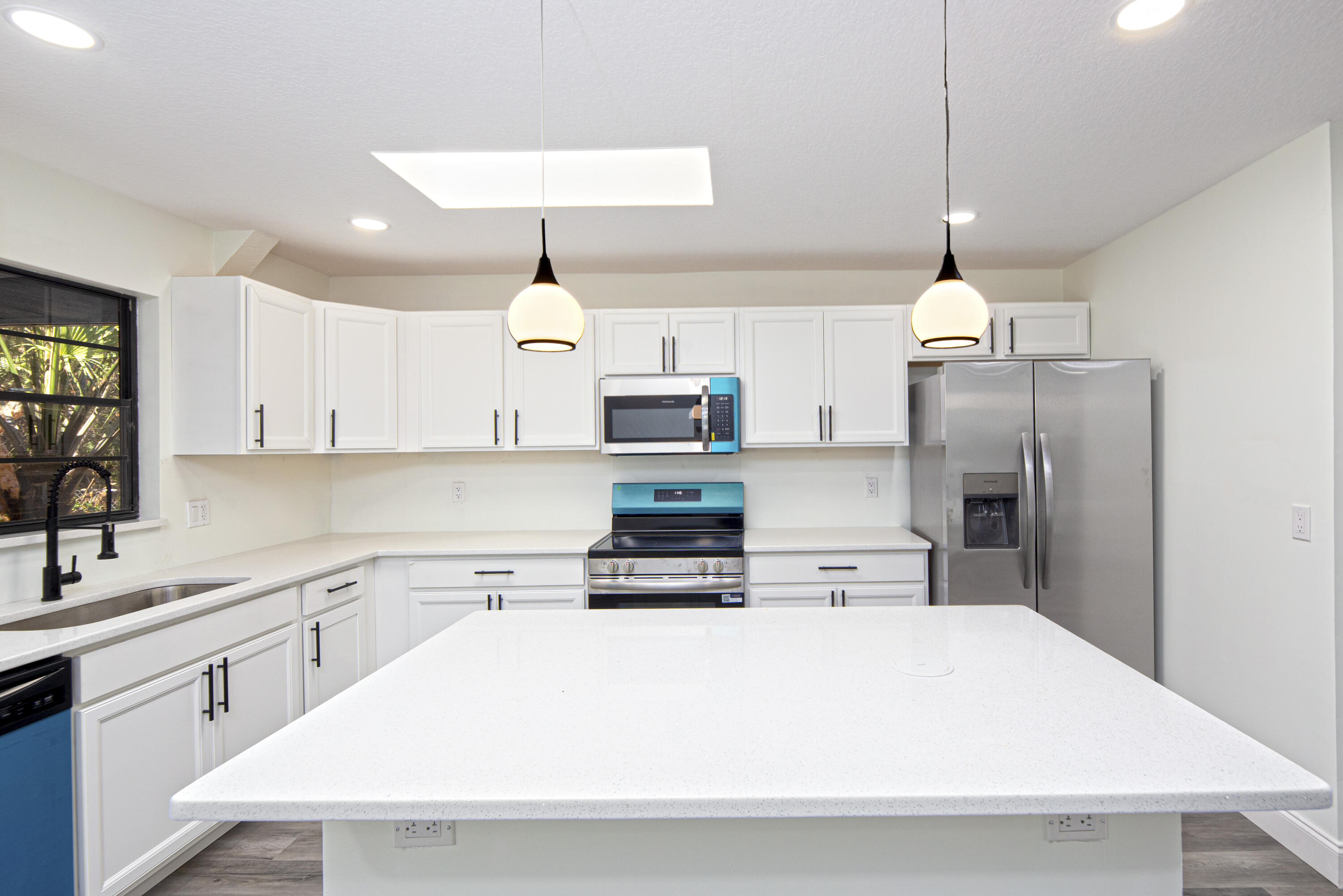 GROVENOR ESTATES UNIT 2 - Residential