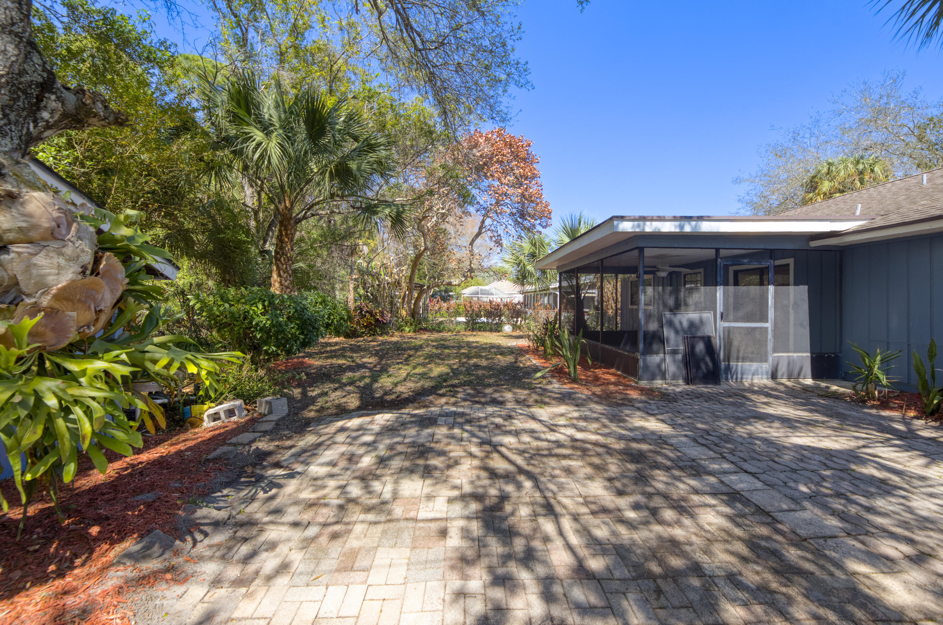 GROVENOR ESTATES UNIT 2 - Residential