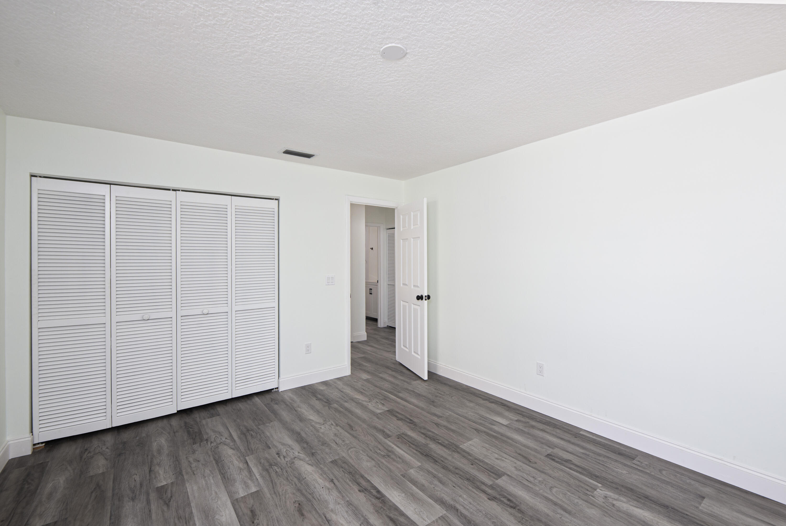 GROVENOR ESTATES UNIT 2 - Residential