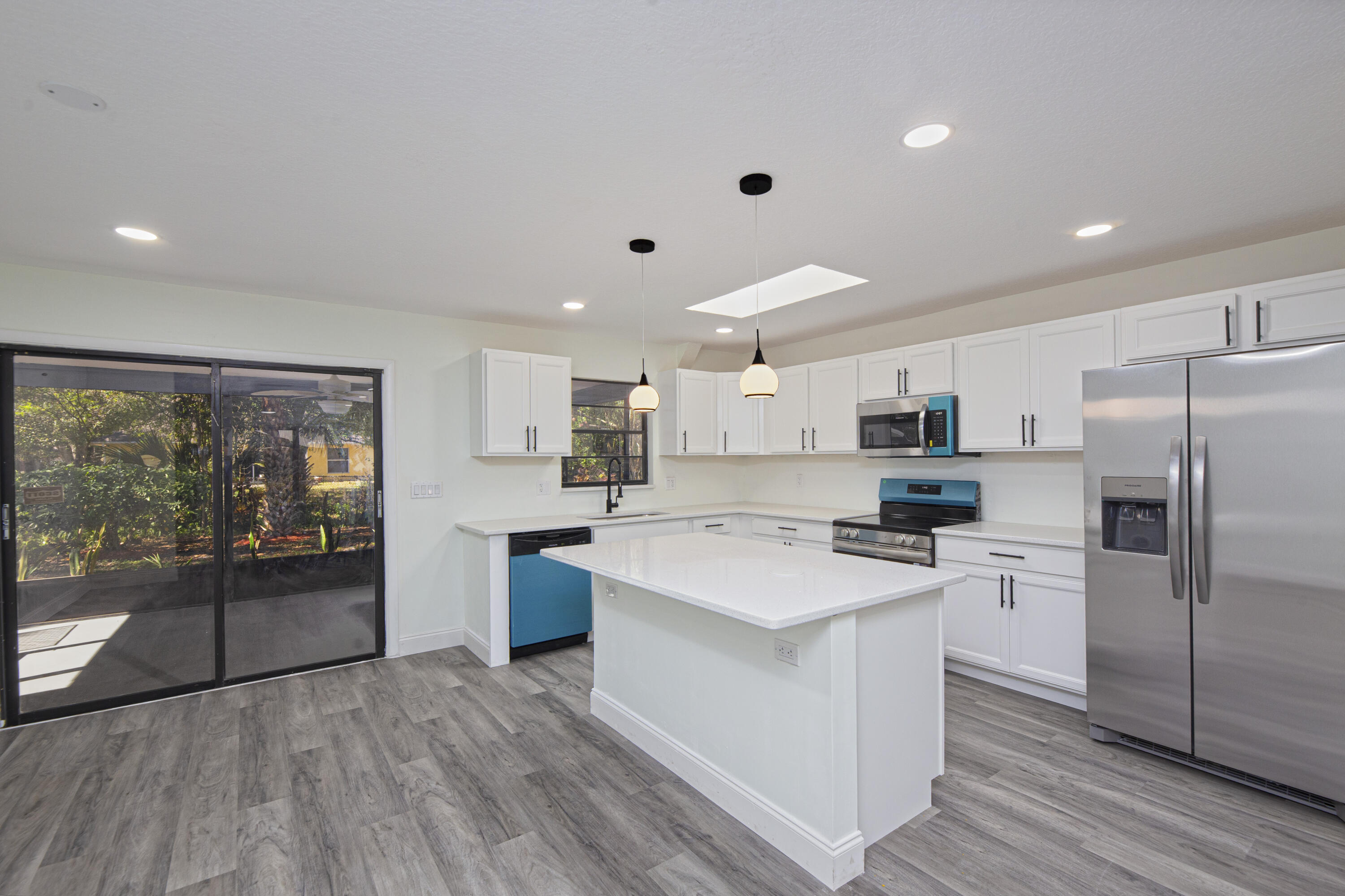 GROVENOR ESTATES UNIT 2 - Residential