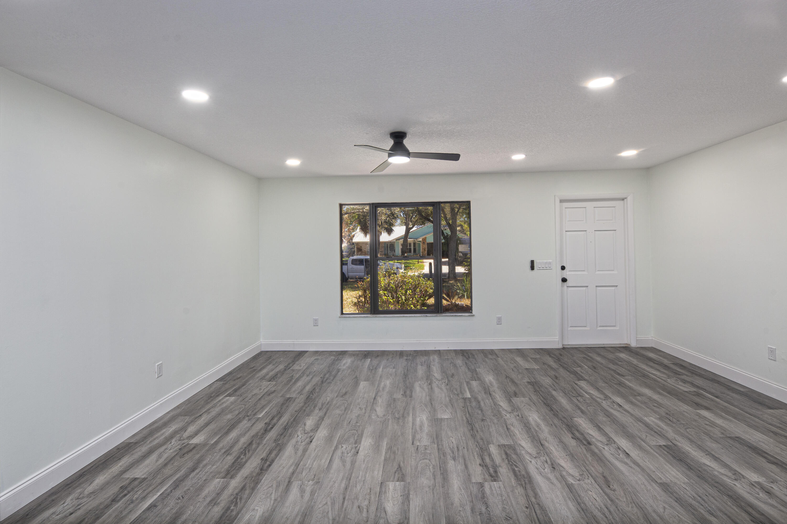 GROVENOR ESTATES UNIT 2 - Residential