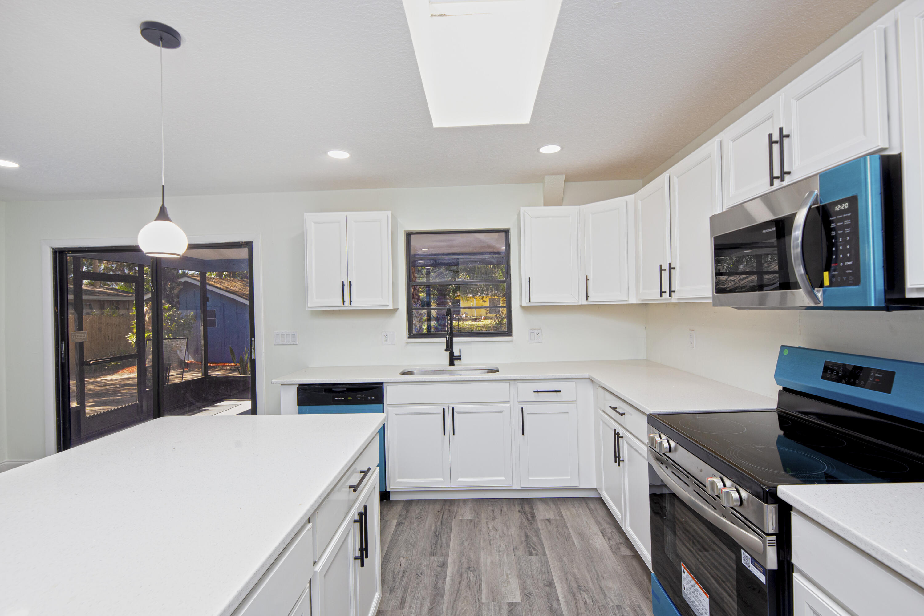 GROVENOR ESTATES UNIT 2 - Residential