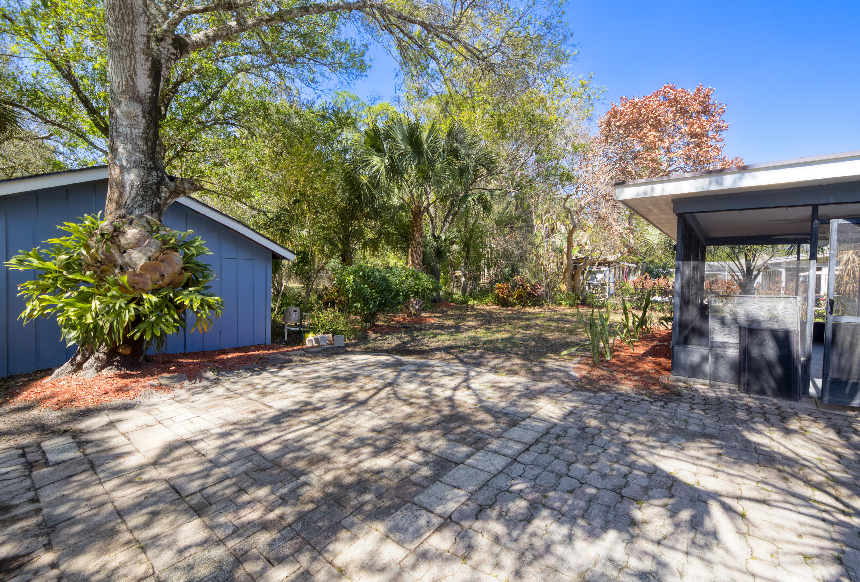 GROVENOR ESTATES UNIT 2 - Residential