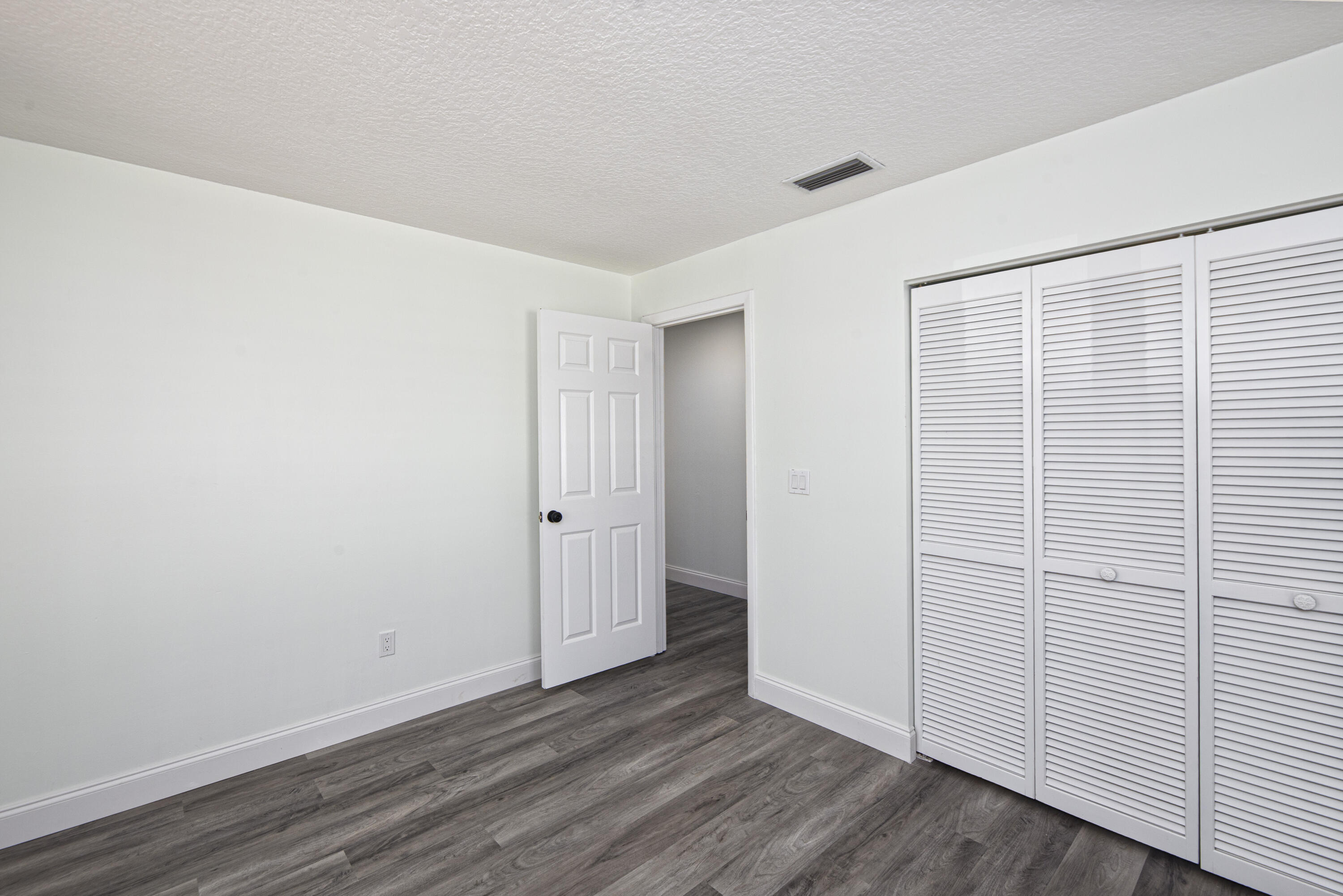 GROVENOR ESTATES UNIT 2 - Residential