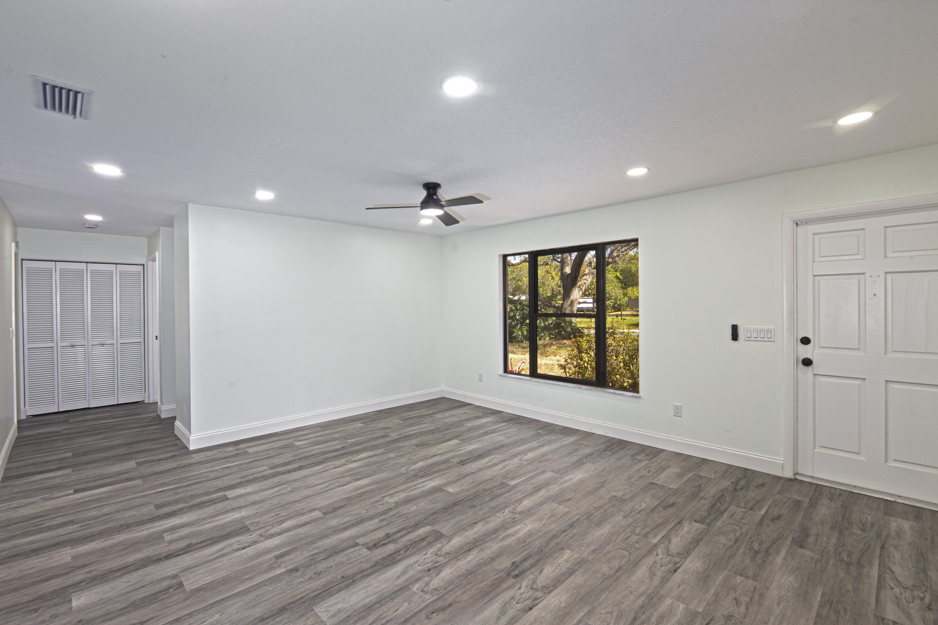 GROVENOR ESTATES UNIT 2 - Residential