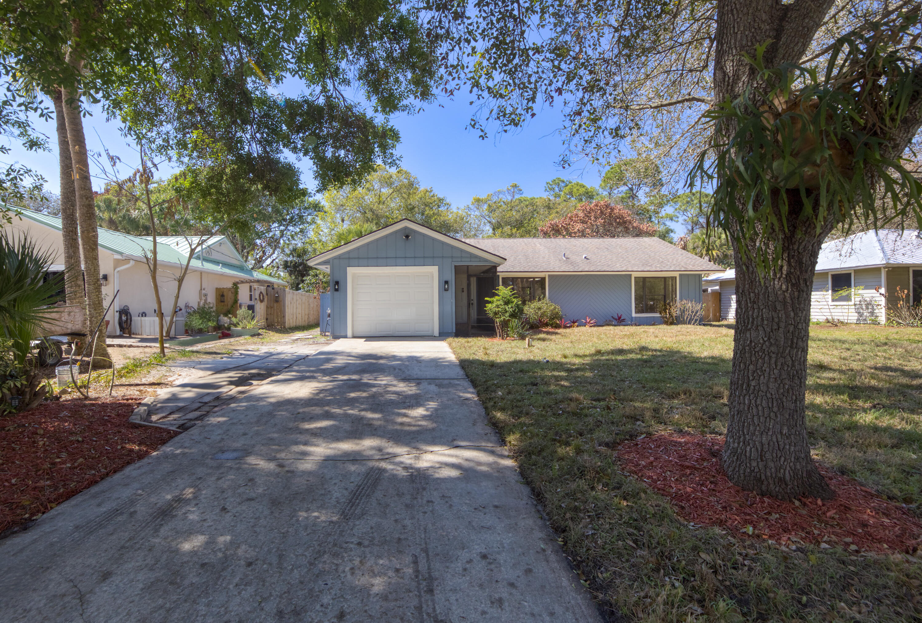 GROVENOR ESTATES UNIT 2 - Residential