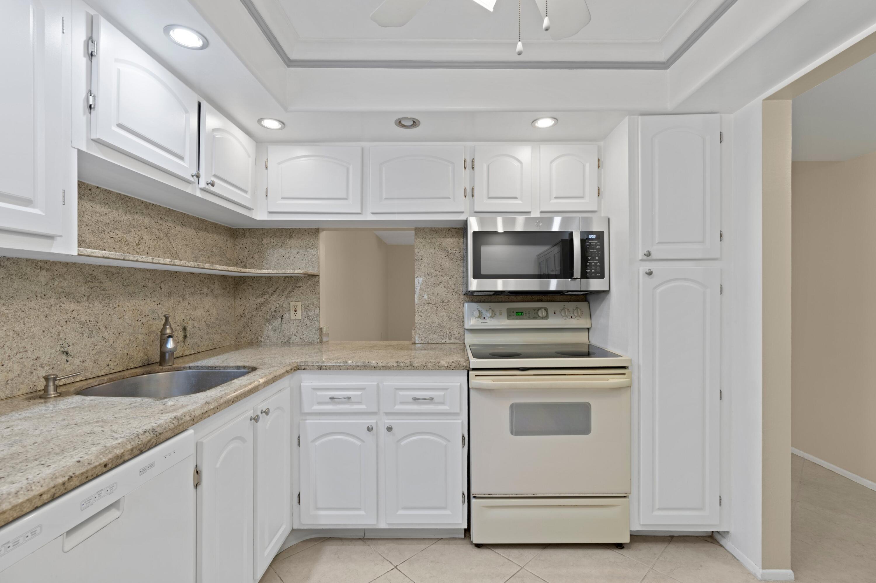 BOCA TEECA CONDO 4 - Residential