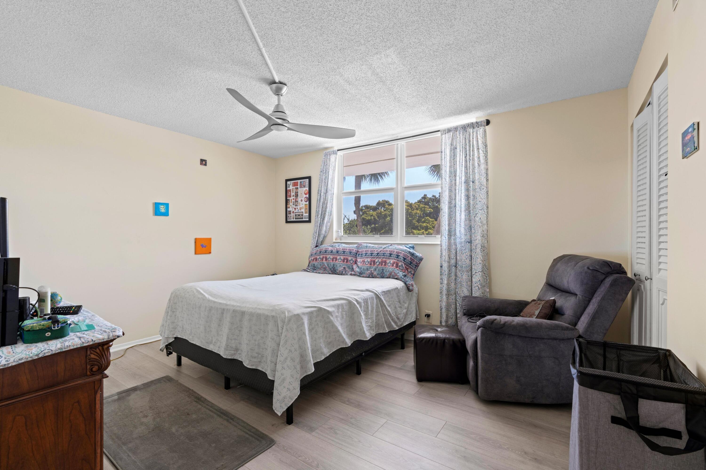 BOCA TEECA CONDO 4 - Residential