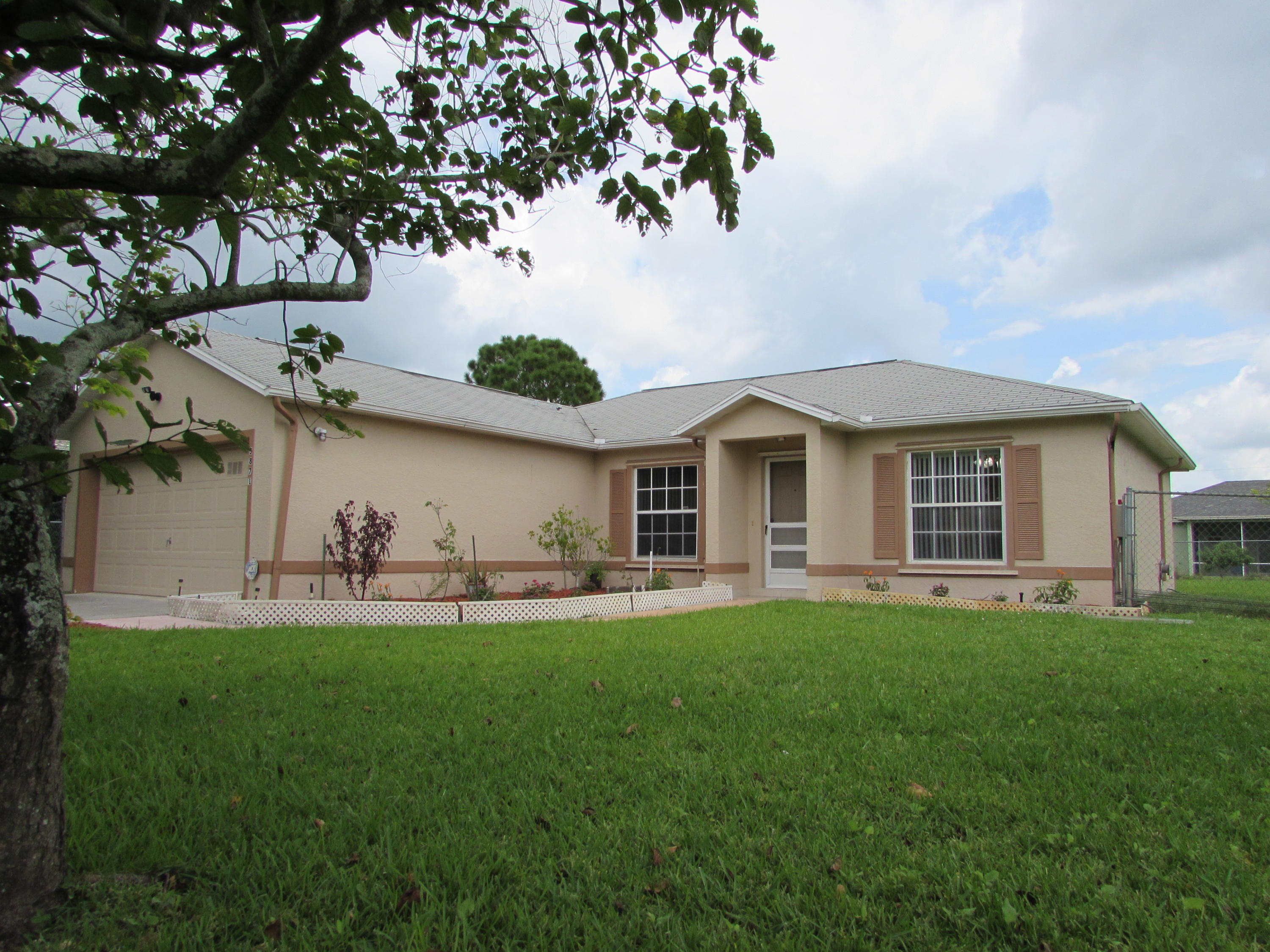 PORT ST LUCIE SECTION 46 1ST REPLAT - Residential Lease