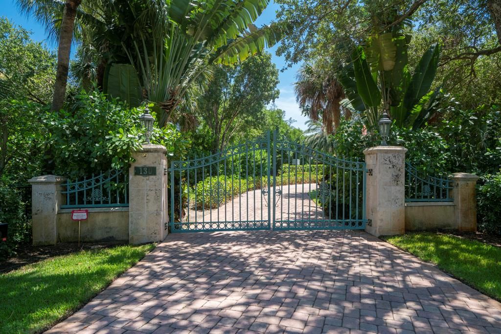 Photo of 130 N Sewalls Point Road, Stuart, FL 34996 (MLS # R10642782)