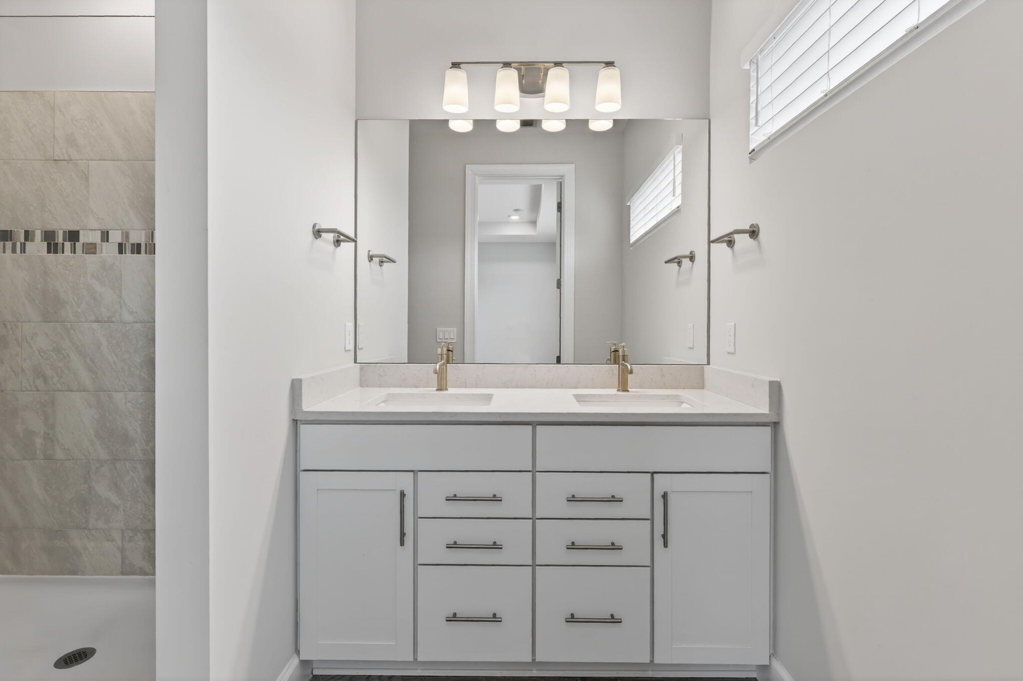 OCEAN COVE - Residential