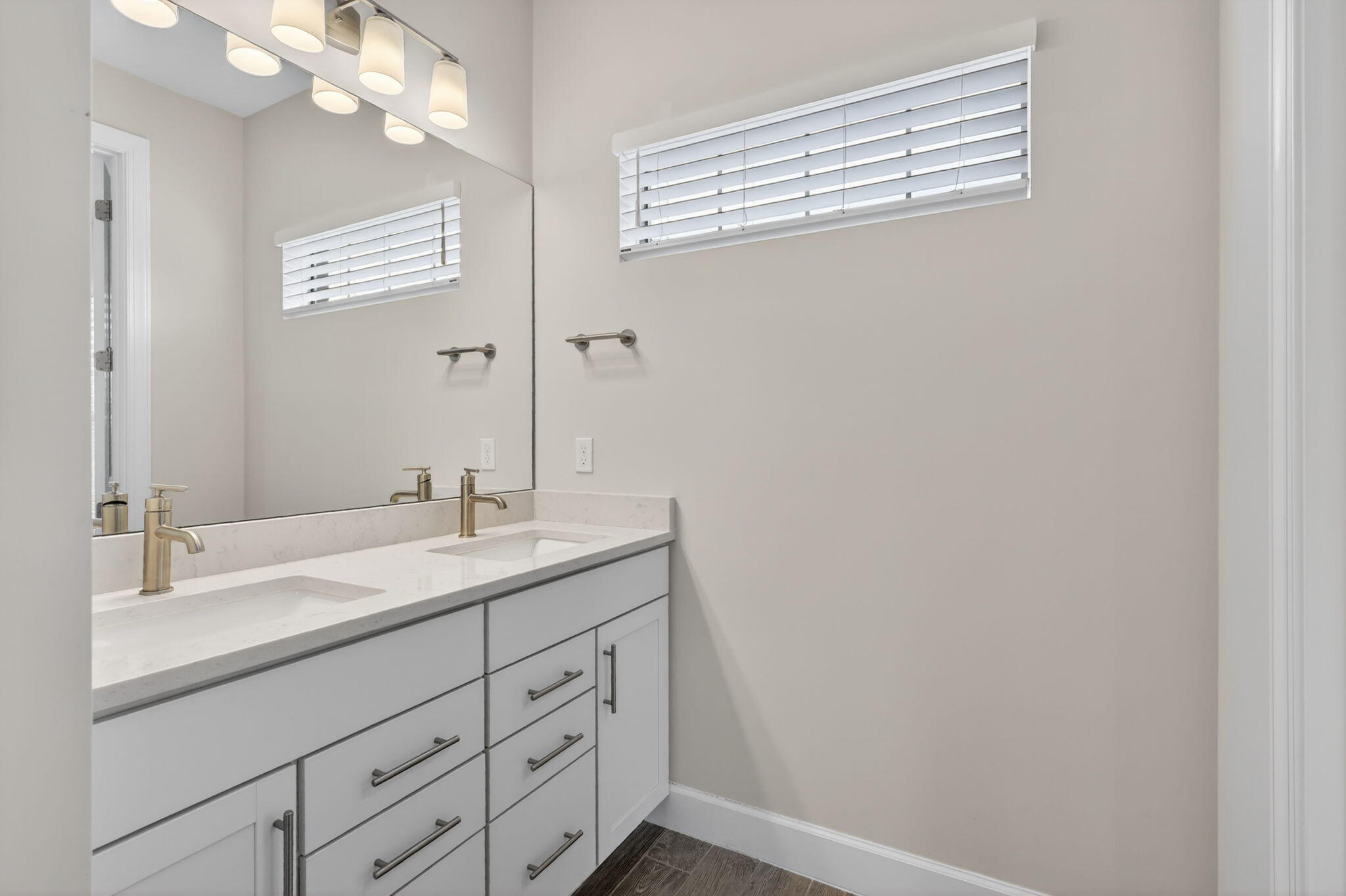 OCEAN COVE - Residential