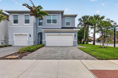 Photo of 1887 SE Ocean Cove Way, Stuart, FL 34996 (MLS # B26018142)