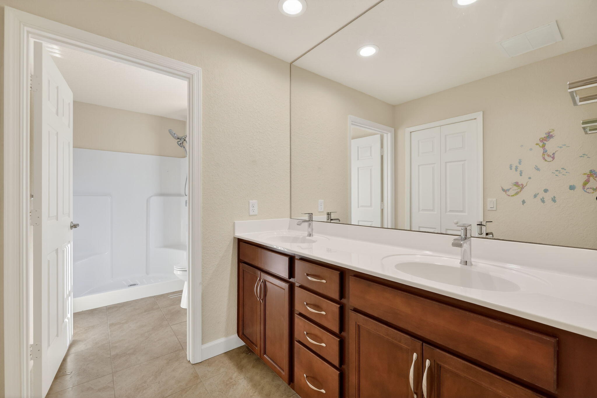 Spanish Lakes Riverfront - Residential