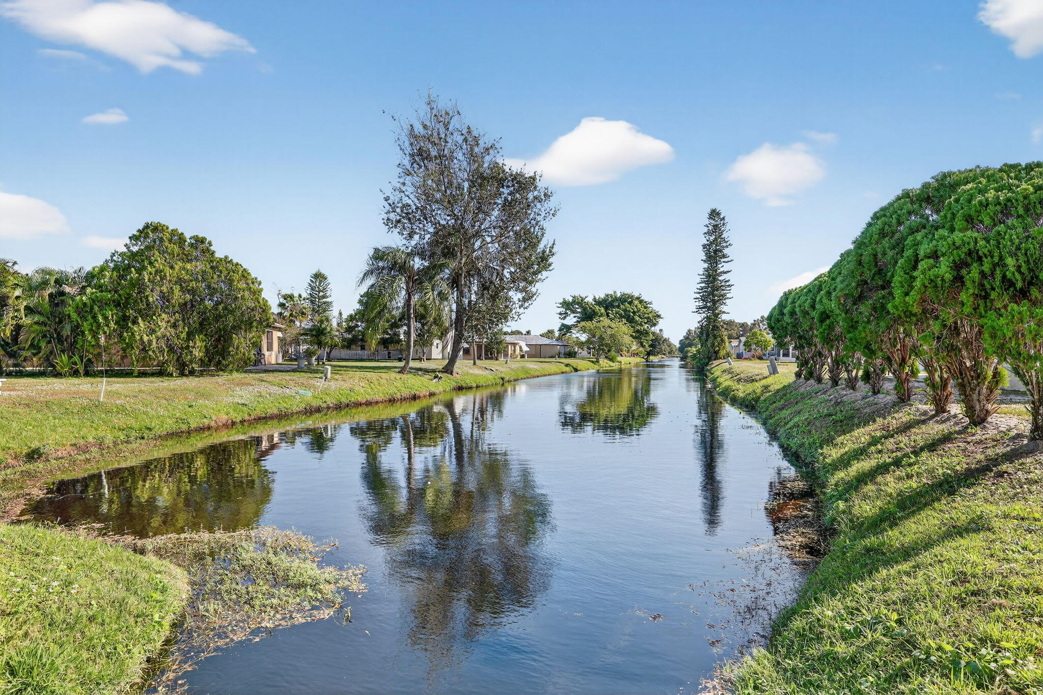 Spanish Lakes Riverfront - Residential