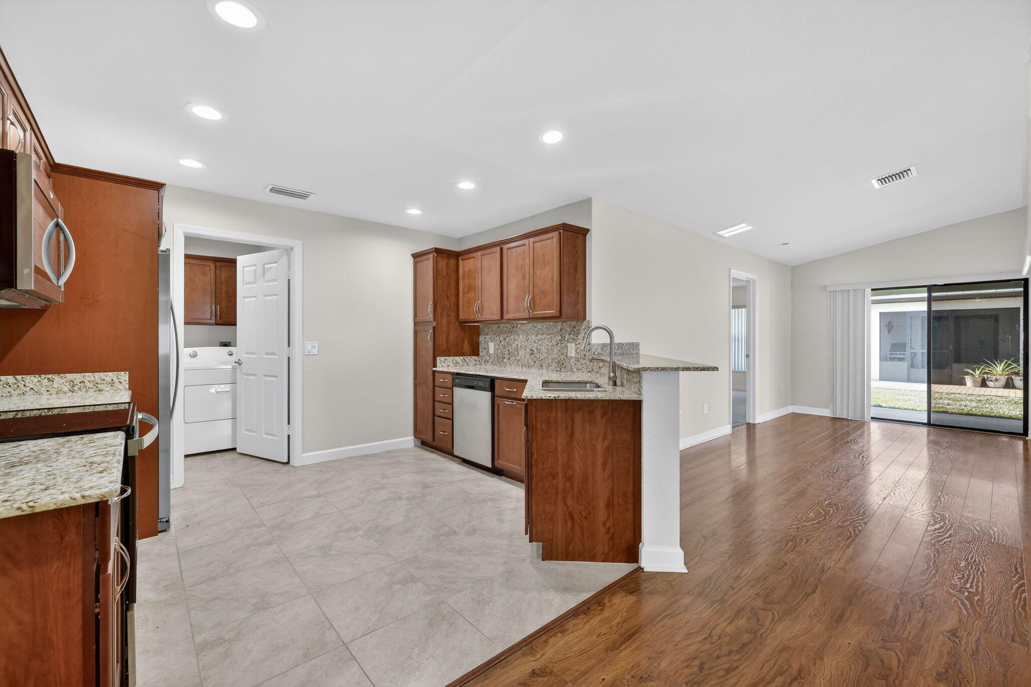 Spanish Lakes Riverfront - Residential