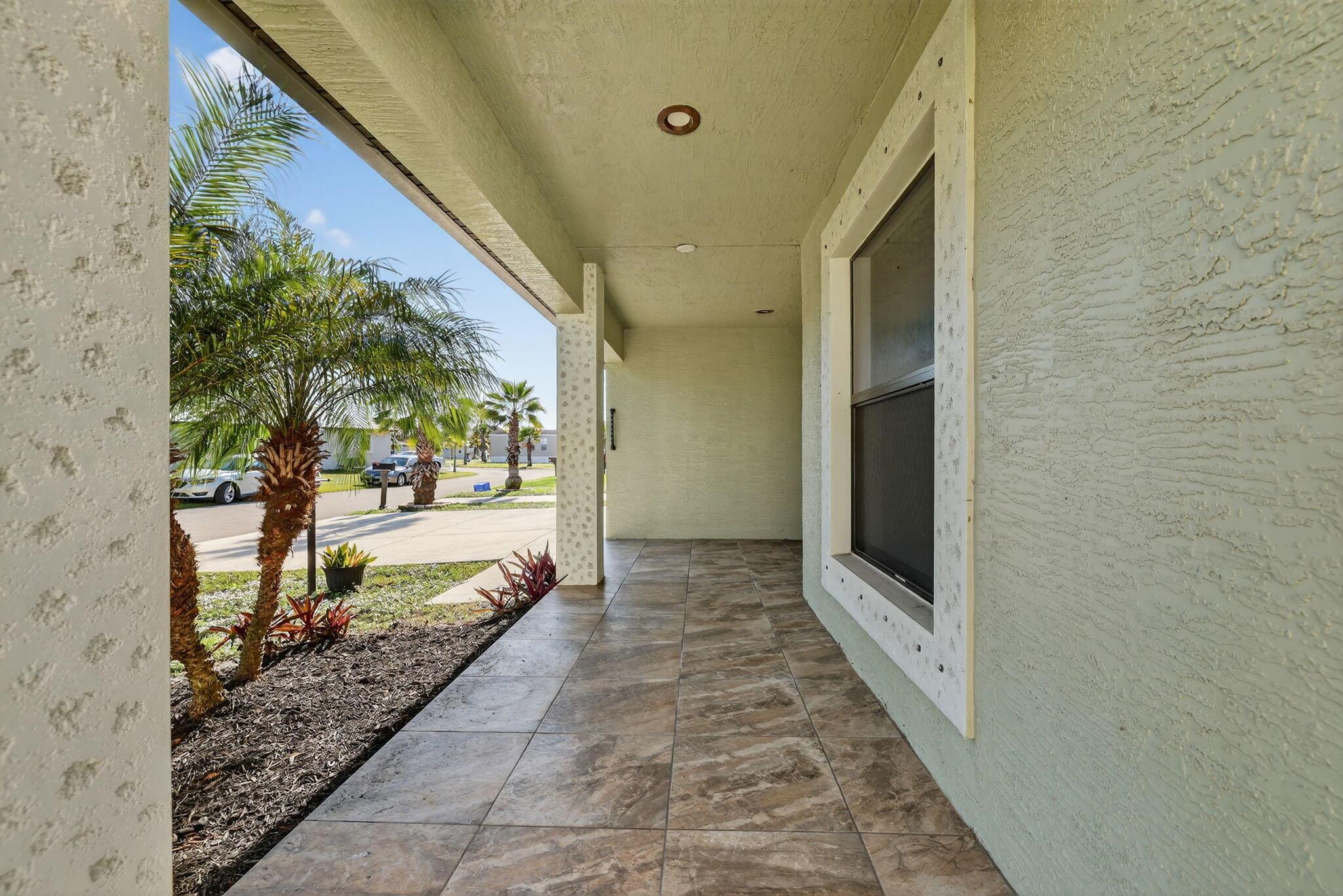 Spanish Lakes Riverfront - Residential