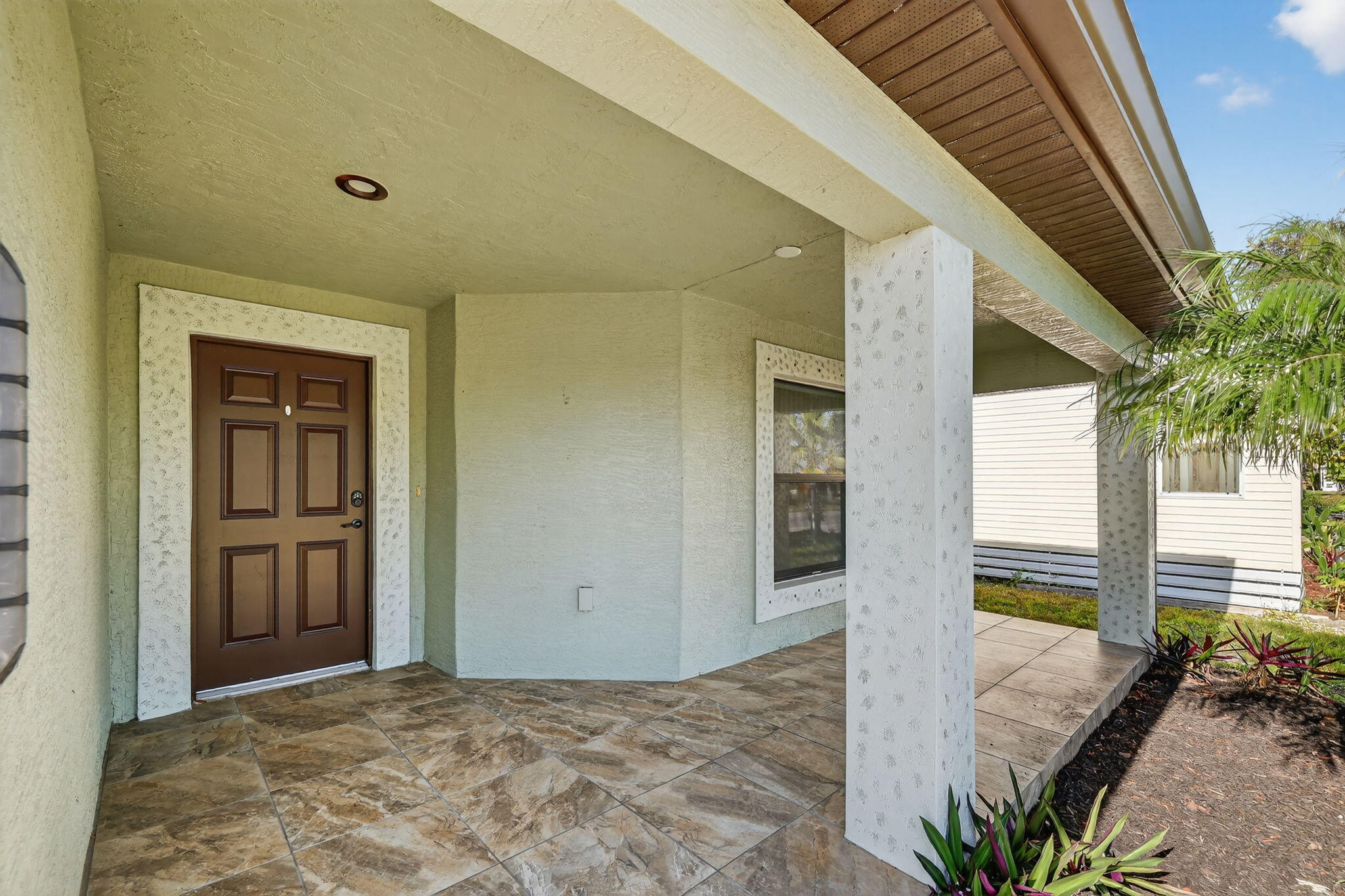 Spanish Lakes Riverfront - Residential