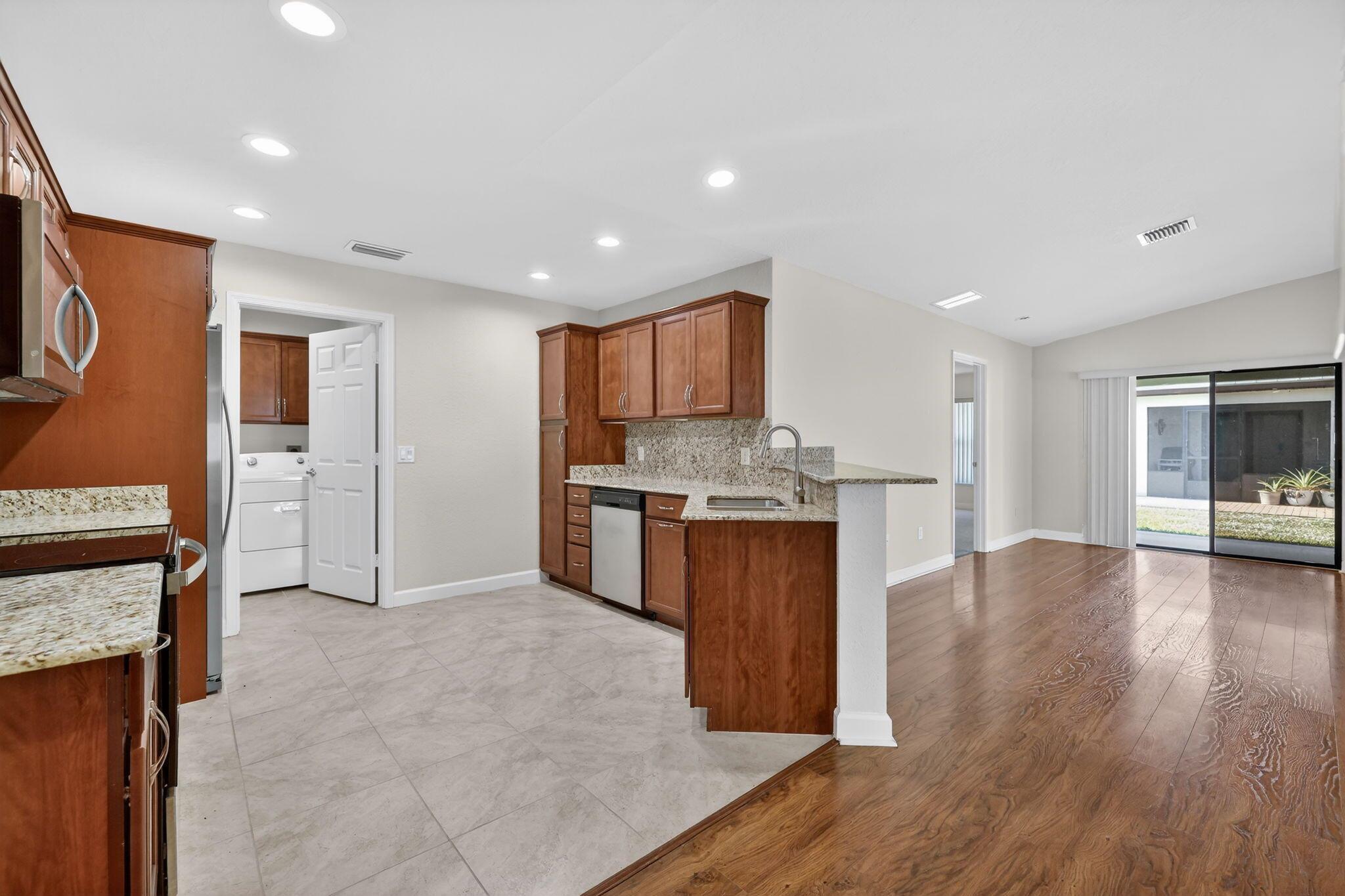 Spanish Lakes Riverfront - Residential